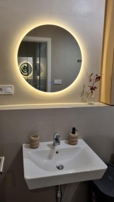 M&M1 Studio Apartment Near Center With Free Parking - Ac Kosice Ngoại thất bức ảnh