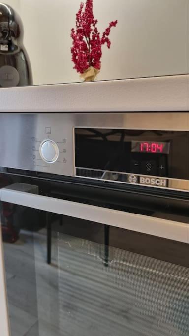 M&M1 Studio Apartment Near Center With Free Parking - Ac Kosice Ngoại thất bức ảnh