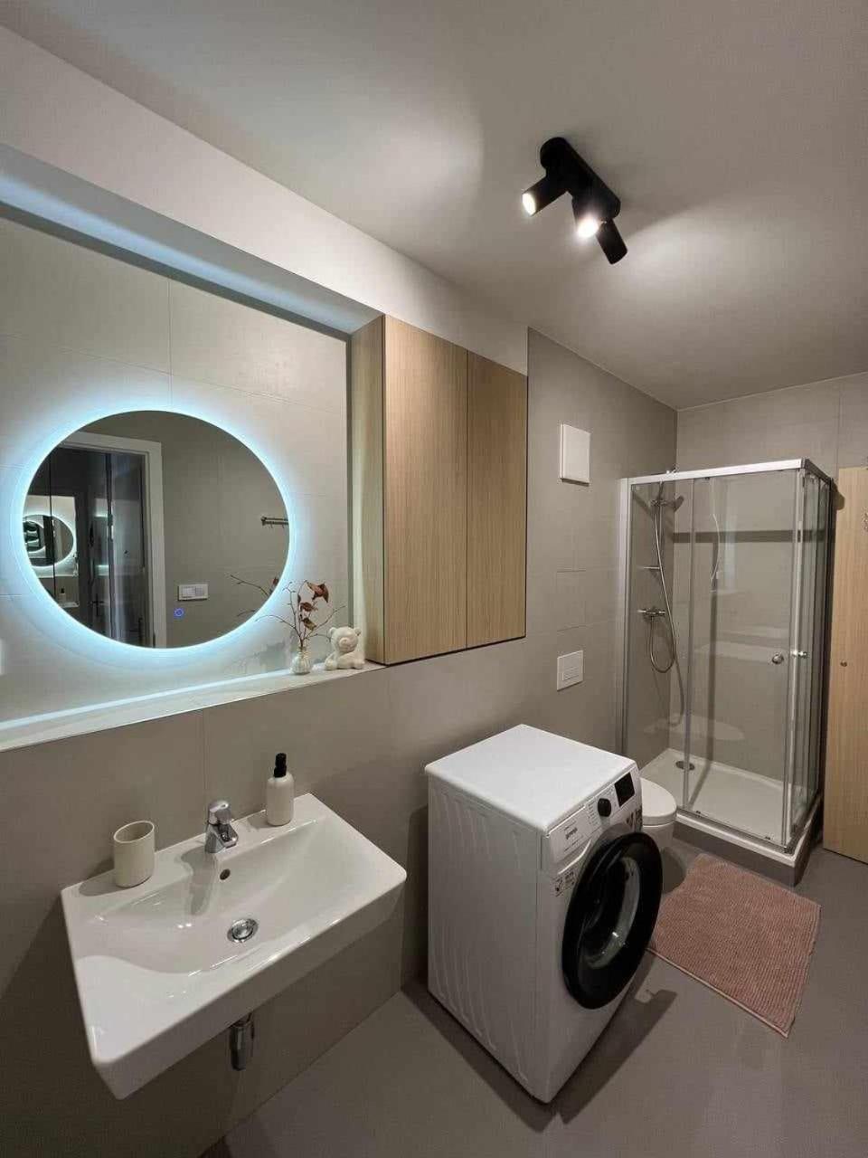 M&M1 Studio Apartment Near Center With Free Parking - Ac Kosice Ngoại thất bức ảnh